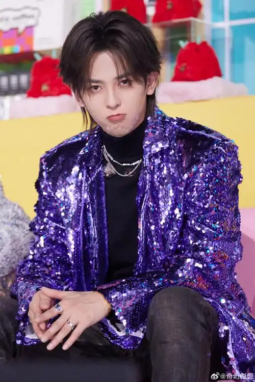 符龙飞小芒年礼节