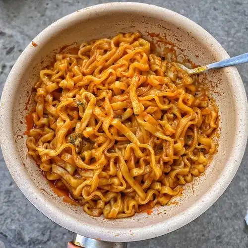 火鸡面测评三养奶油火鸡面