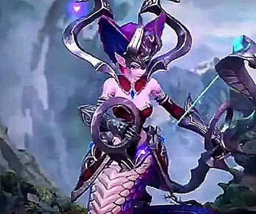 钟馗伽罗变身"蛇女",看到韩信和铠:依旧帅气_玩家