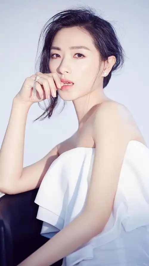 美女明星馆万茜气质女神