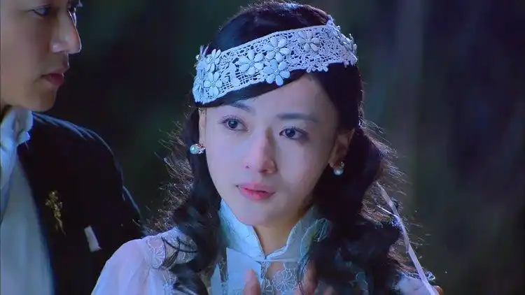 烽火佳人:青萍以为允唐是侮辱她的尊严,允唐将青萍送医院