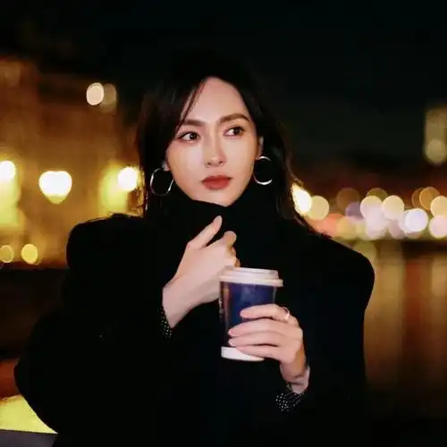 代孕女星和诈骗犯迷你攻唐嫣赵丽颖关晓彤鞠婧祎小鸡嘴最新八卦汇总