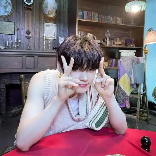 爱豆头像txt崔然竣精选合集