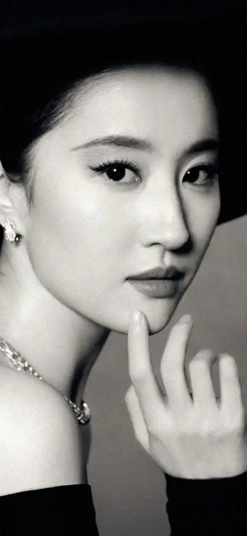 刘亦菲##双面刘亦菲芭莎封面大片##刘亦菲时尚芭莎4月刊封面##刘亦菲