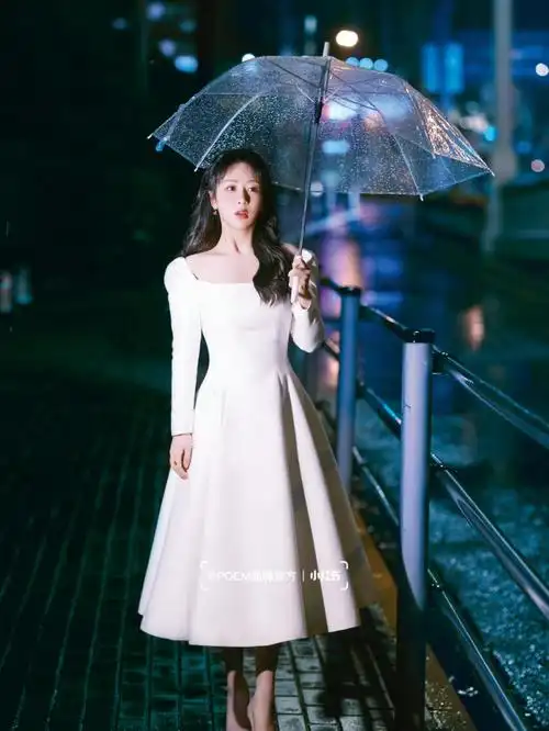 杨紫poem高定纯白收腰礼服