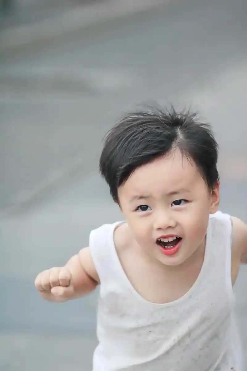 开心最大 人生不是竞技.#儿童摄影 #萌娃#治愈系笑容 - 抖音