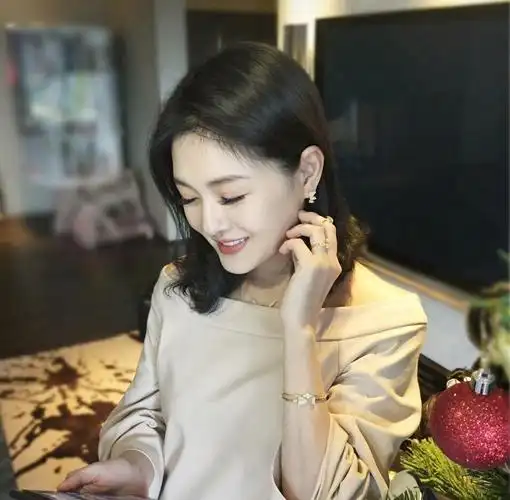 大s个人资料简介(汪小菲和大s的爱恨情仇,从小父母离异导致缺乏安全感