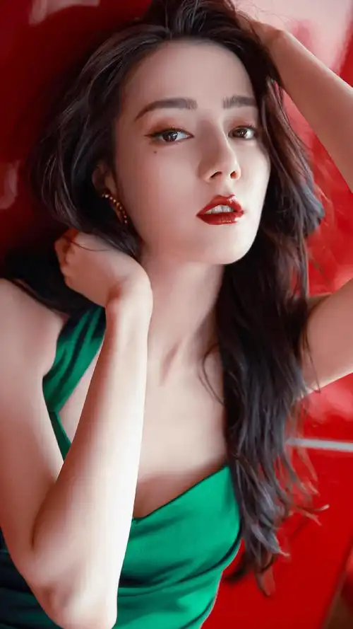 迪丽热巴有哪些特别好看的图片生图也可以吖