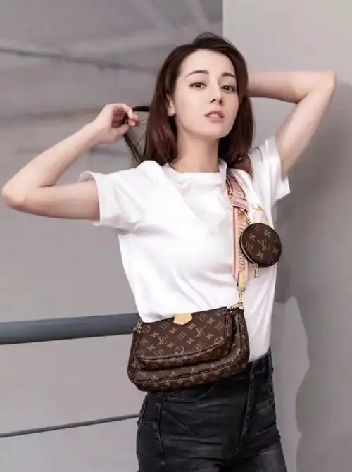 香奈儿最经典的包包这支包包之所以叫19取名方式和2