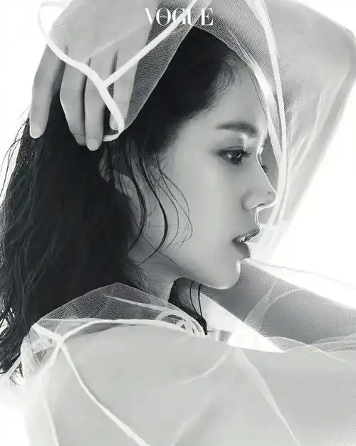 记得 韩佳人的短发 确实火了一会儿她的鼻子很是惊艳#韩佳人