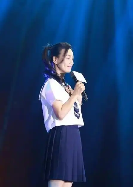 张庭年轻时的照片是真的冻龄