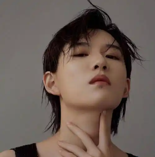 陆柯燃也要转型?