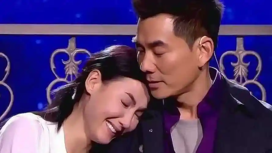 张柏芝和任贤齐再现经典片段两人这段深情独白获得全场掌声