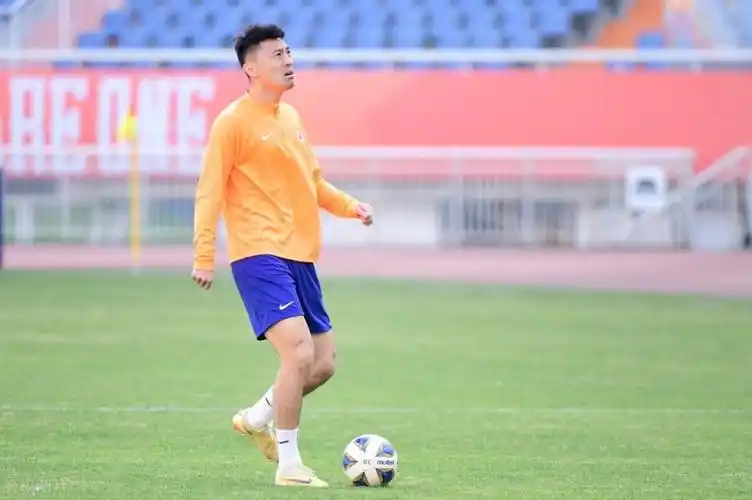 鲁能2比3惜败川崎郑铮散步回追导致丢球赛后被球迷点名猛批