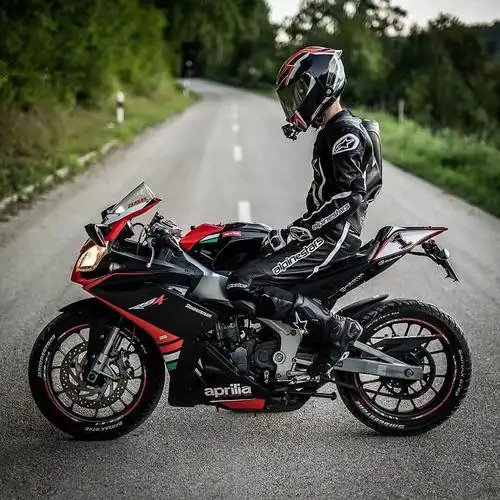 无水印 | 男人骑机车不仅仅是因为帅!_摩托