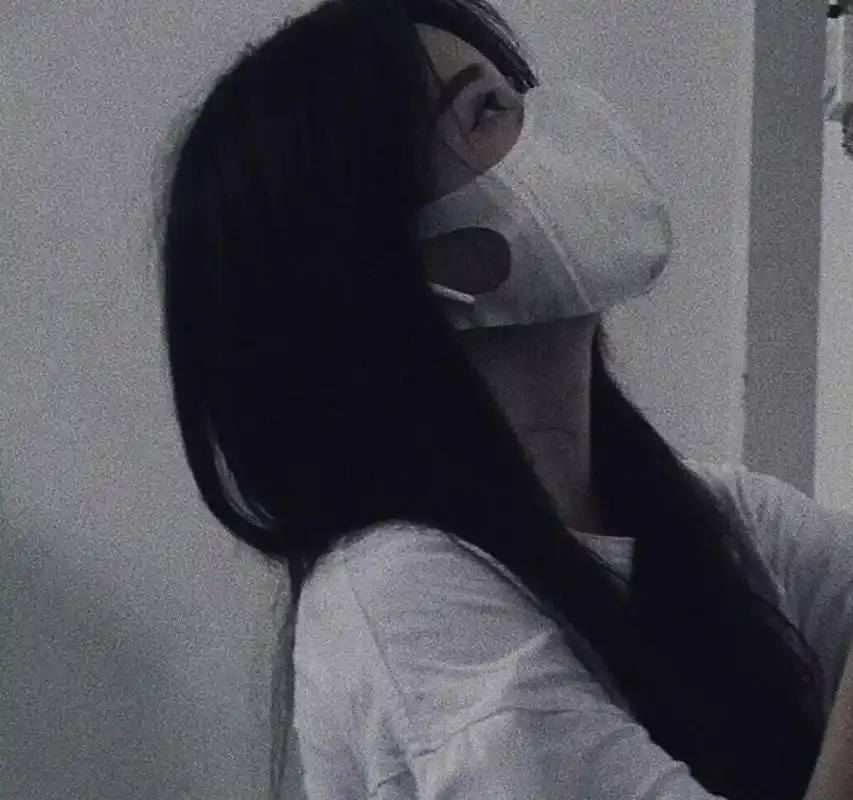 进来拿丧系伤感忧郁丧系真人女生头像