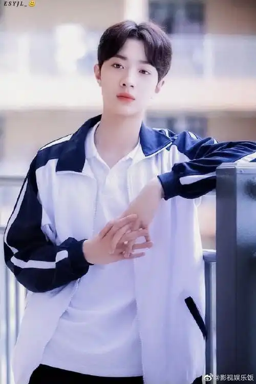 影视剧中让你心动的角色##初恋那件小事#赖冠霖《初恋那件小事》中的