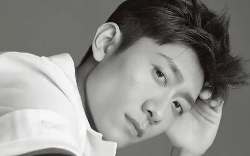 张一山时尚帅气写真