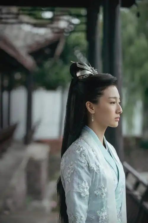 锦衣之下28日开播叶青新古装造型飒爽霸气