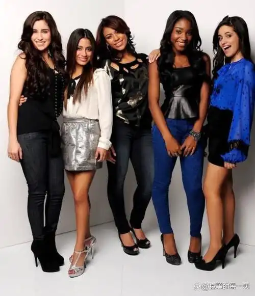 威尔(simon cowell)创建的美国女子演唱组合,由卡米拉·卡贝洛(camila