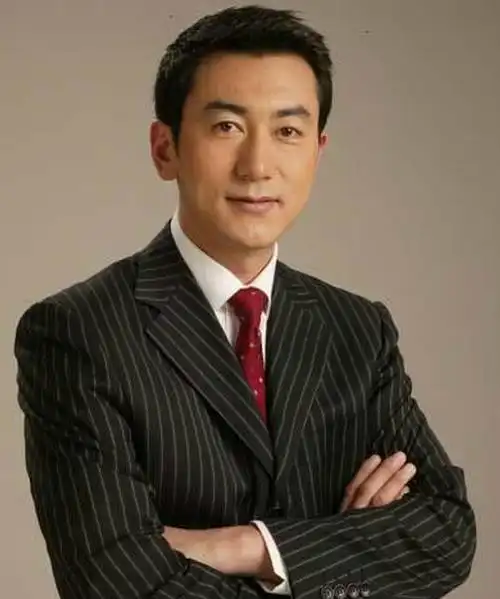 2015央视中秋晚会主持人名单公布