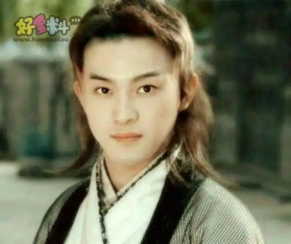 我们能知道沙溢真的不是乱说的,曾经的沙溢真的是一个非常有颜值有