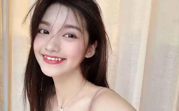 长虎牙的女人民间说法女人长虎牙的人好不好