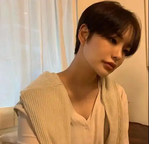 韩式露耳超短发减龄绝对的神