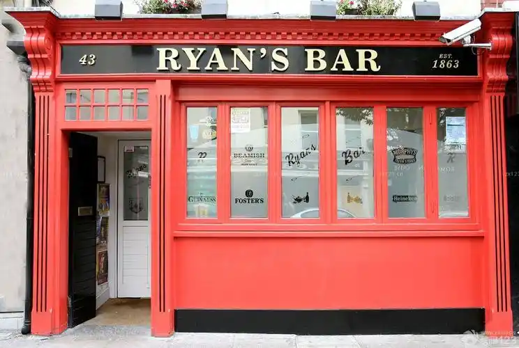 酒吧门头设计红色墙面装修效果图片