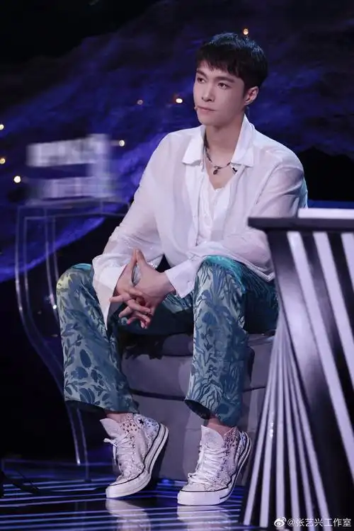 张艺兴舞蹈风暴