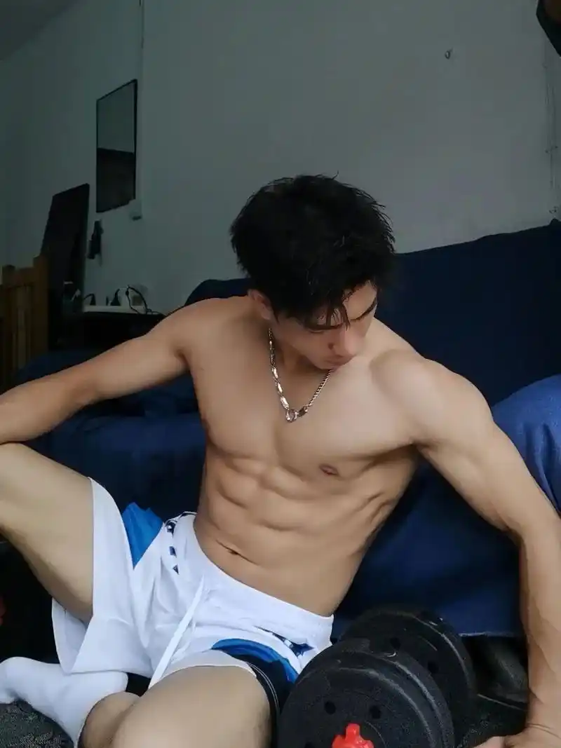 这条项链不错,快入手.#薄肌男孩 #男友力爆棚 #项链 #项 - 抖音