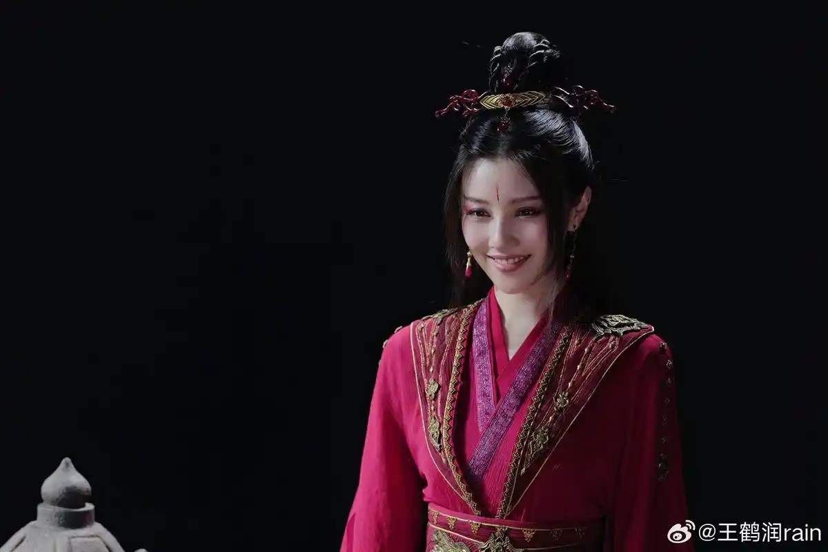 环球星访谈王鹤润希望才华可以撑得起表演上的野心