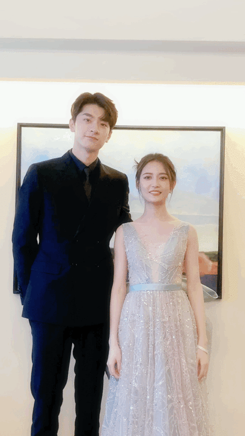 陈钰琪林一昔有琉璃瓦合拍模版#哦莫陈钰琪和林一的身高差真的禾痧