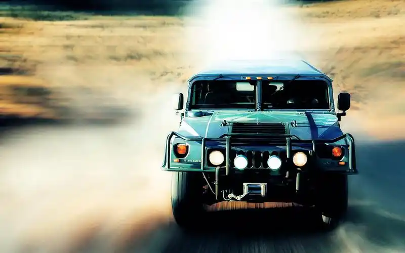 超帅悍马汽车壁纸享受越野带来的释放