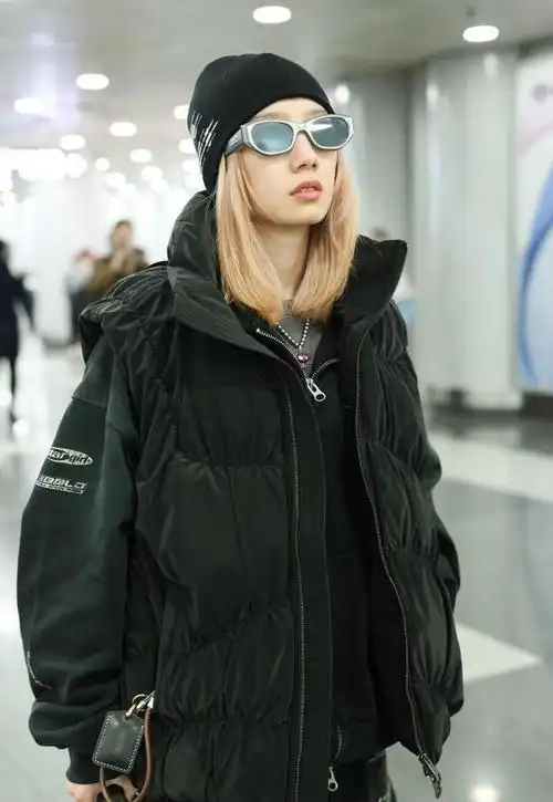 孟美岐的酷飒有范