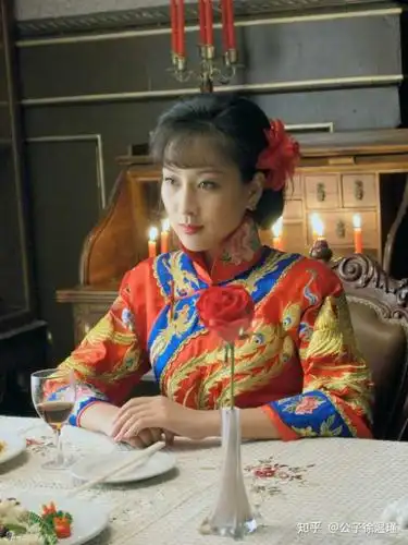 你见过最美的旗袍照是什么样的?