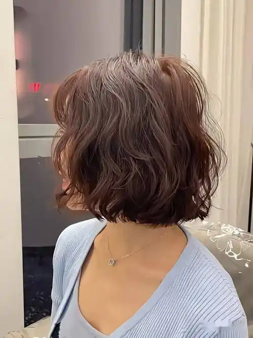 百看不厌"冬短发烫",烫发约起来!