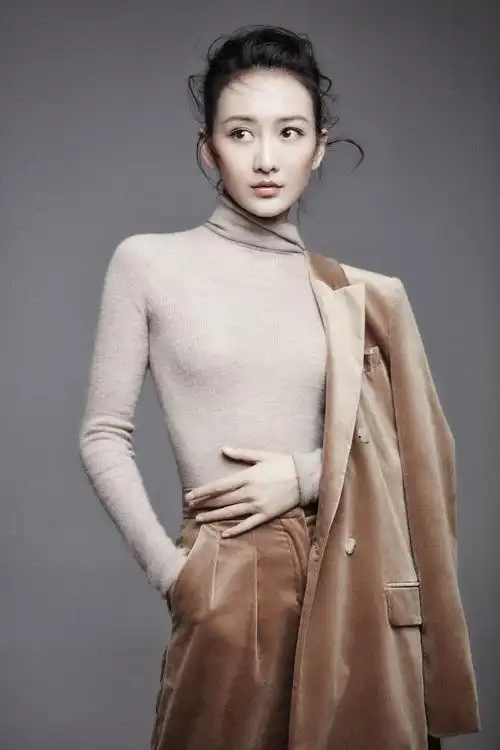 王鸥素雅简约时尚写真高清图片[4/5]_明星_美桌网