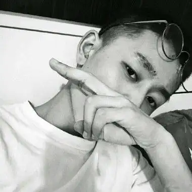 男生霸气超拽黑白头像一组冷酷忧伤的头像男