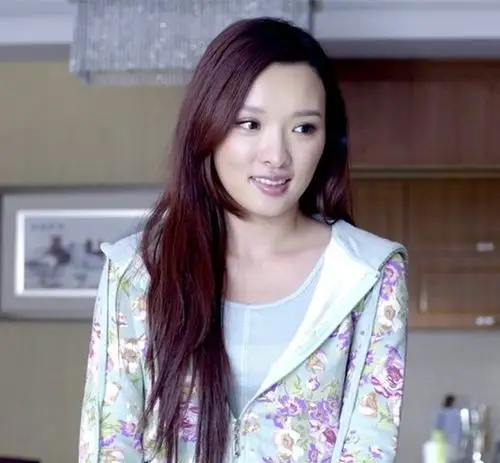 图香秀的扮演者王军平自称女汉子快成俩孩子的妈了