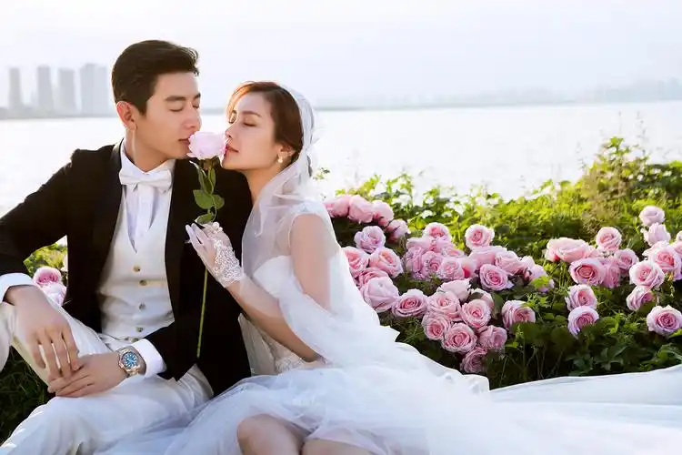 【原创】高定外景婚纱照