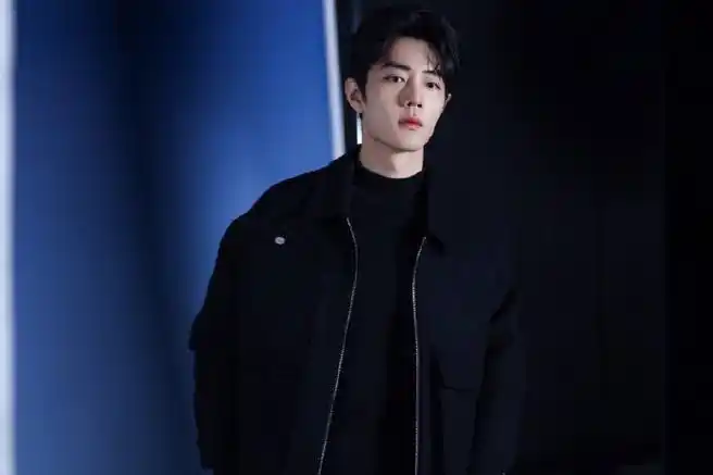 肖战全黑色系穿搭