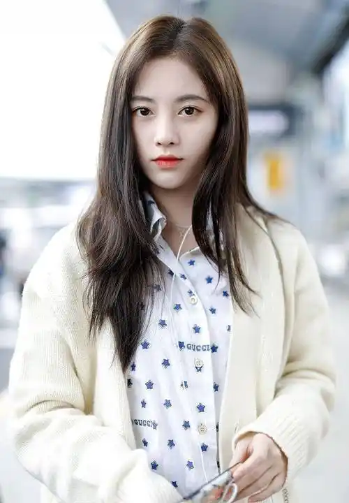 常被安排参加商务饭局 鞠婧祎,景甜躺枪_明星_资源_网友