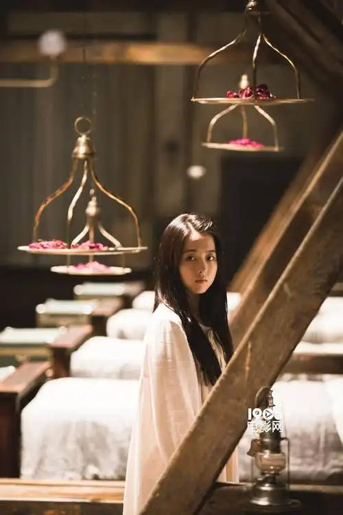 京城学校曝剧照朴宝英严志媛改变形象