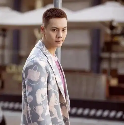 男的没几个寸头好看的