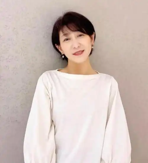 女人上了年纪这4种阿姨发型尽量别留了显老不说还没气质