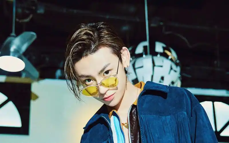 【小鬼王琳凯】咻咻咻!滑板鬼给你展示流利的操作!