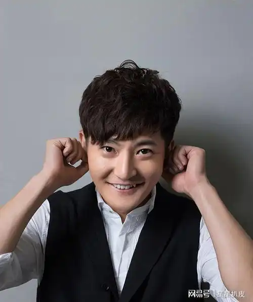 郭京飞与妻子鲍莉,相识1个月后闪婚,婚后生下一子,幸福美满|鲍蕾|陆毅