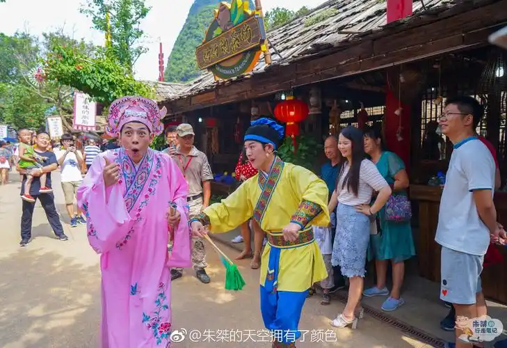 桂林千古情景区的表演真的很有民族特色而且一个接着一个