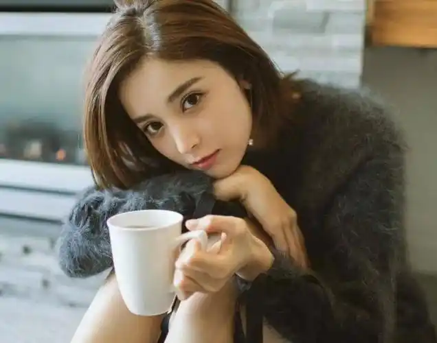 古力娜扎短发(古力娜扎的颜值美得有点另类)